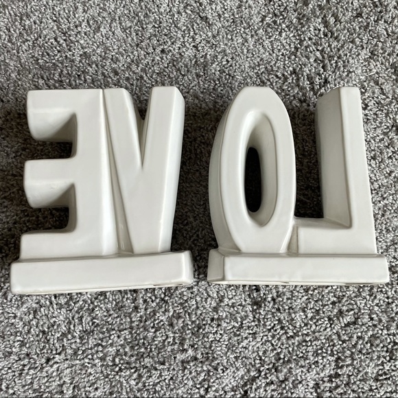 LOVE Ceramic Bookend Set - Picture 9 of 10